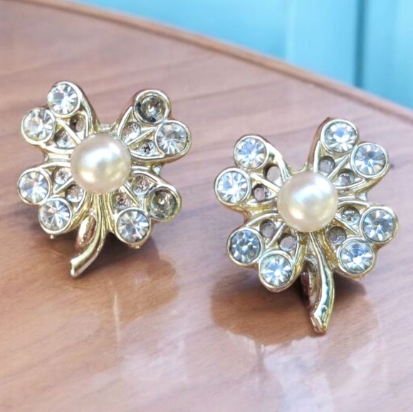 🍀 Vintage Pearl And Diamond Four Leaf Clover - Picture 1 of 8